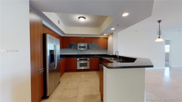 One Fifty One At Biscayne, 14951 E Royal Oaks Ln #602, North Miami, Florida 33181, image 2