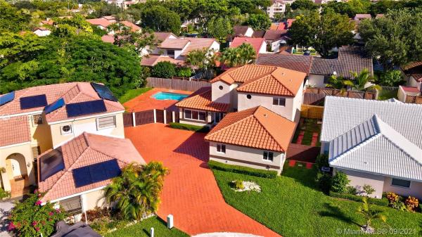 Kenland Homes, 12417 SW 95th Ter, The Crossings, Florida 33186, image 2