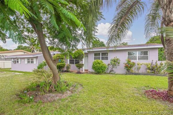 Windward Estates, 1931 NW 187th St, Miami Gardens, Florida 33056, image 2