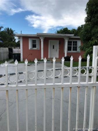 Poincianna Manor, 1035 NE 146th St, North Miami, Florida 33161, image 2