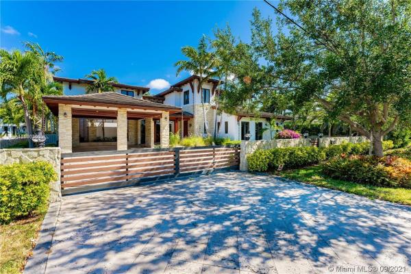 Riviera, 521 Vilabella Ave, Coral Gables, Florida 33146, image 2
