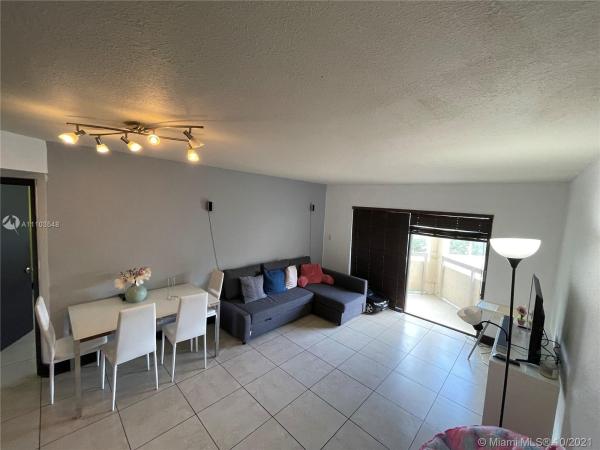 Las Vistas At Doral, 8290 Lake Dr #303, Doral, Florida 33166, image 2