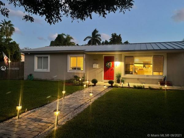 Bel Aire, 9470 Tiffany Dr, Cutler Bay, Florida 33157, image 2