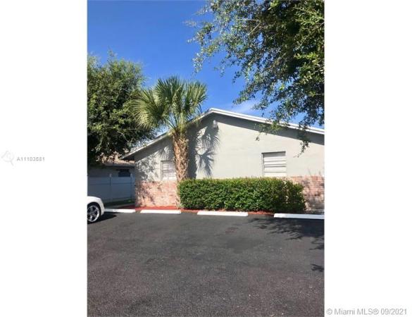 Atlantic Gardens Delray, 125 SW 11th Ave, Delray Beach, Florida 33444, image 1