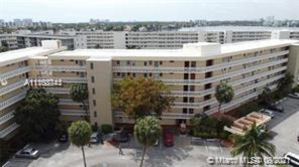 Point East, 2930 Point East Dr #E-301, Aventura, Florida 33160, image 2
