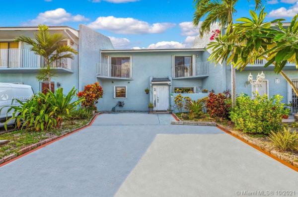 Chateaubleau Villas, 3880 SW 107th Ave #2-6, University Park, Florida 33165, image 1