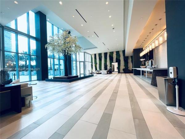 Paramount Miami Worldcenter, 851 NE 1st Ave #812, Miami, Florida 33132, image 1