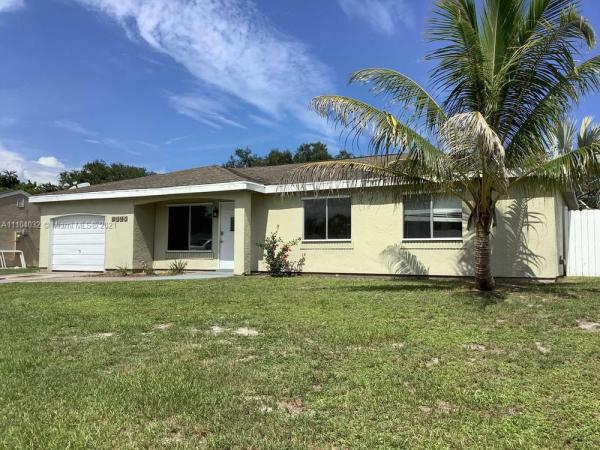 1325 SE Roanoke #1325, Florida 34952, image 2