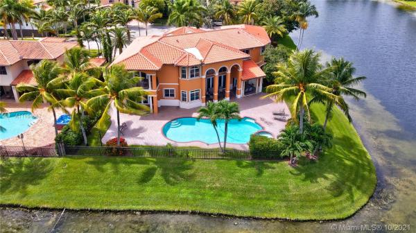 Silvercrest North, 15963 NW 79th Pl, Miami Lakes, Florida 33016, image 2