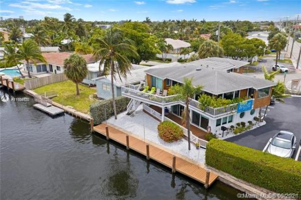 Coral Point, 2200 NE 26th St, Wilton Manors, Florida 33305, image 2