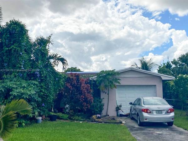 Kendale Lakes No HOA, 7940 SW 141st Ave, Kendale Lakes, Florida 33183, image 1