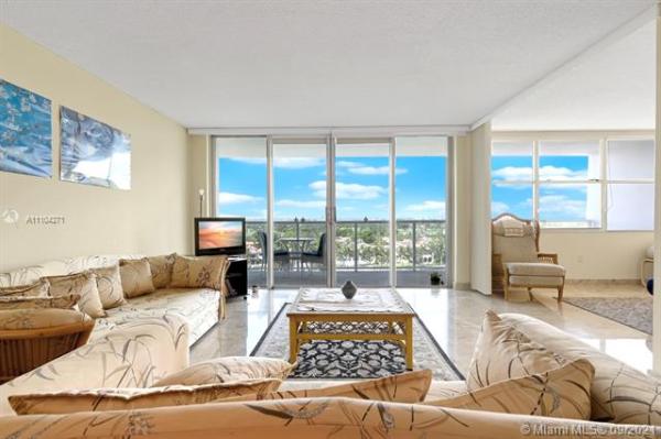 Royal Embassy, 5750 Collins Ave #10D, Miami Beach, Florida 33140, image 2