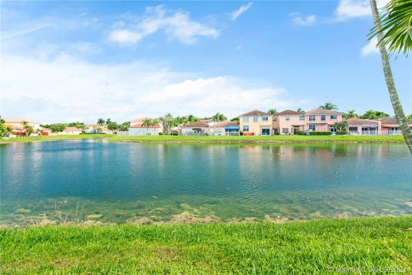 The Landings, 16300 SW 102nd St, The Hammocks, Florida 33196, image 2