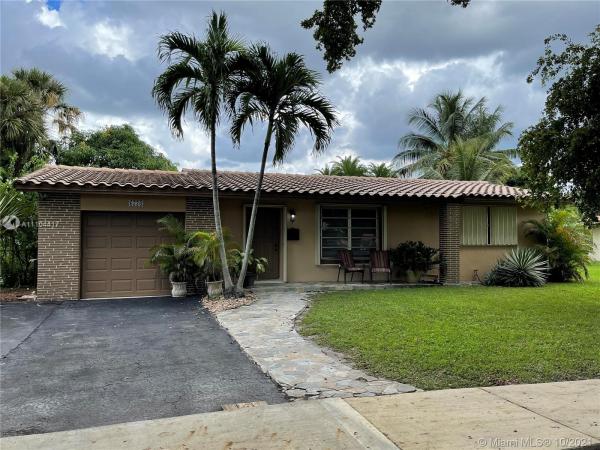 Miami Lakes Residential, 6776 Orchid Dr, Miami Lakes, Florida 33014, image 2