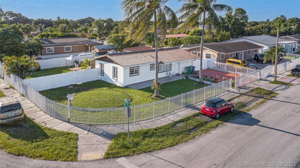 Carol City, 18604 NW 47th Pl, Miami Gardens, Florida 33055, image 2