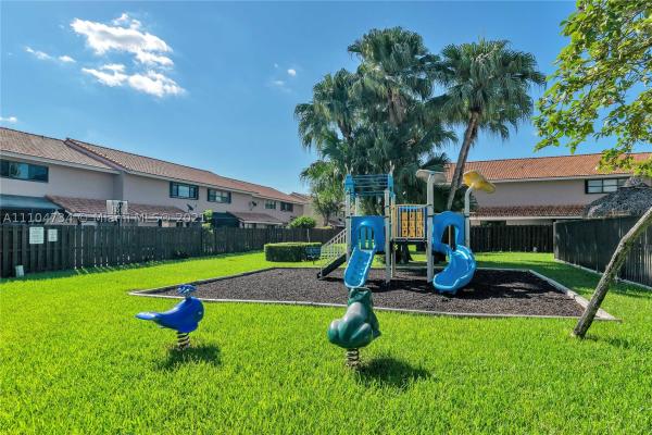 Townhomes Of La Jolla, 9111 SW 113th Place Cir W #9111, Kendall, Florida 33176, image 3