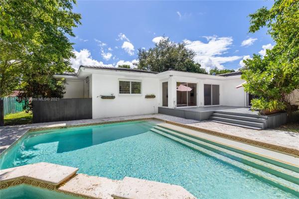 Davis Harbor, 1001 NE 86th St, Miami, Florida 33138, image 2