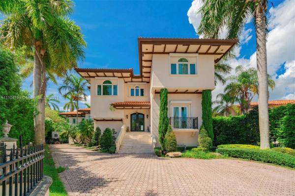 Cocoplum, 146 Rosales Ct, Coral Gables, Florida 33143, image 2