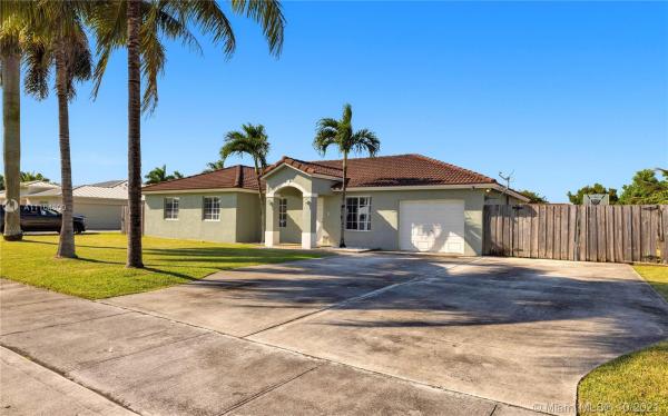 18931 SW 308th St, Unincorporated Dade County, Florida 33030, image 2