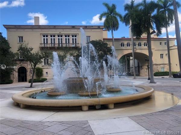 Puerta De Palmas, 888 S Douglas Rd #204, Coral Gables, Florida 33134, image 2