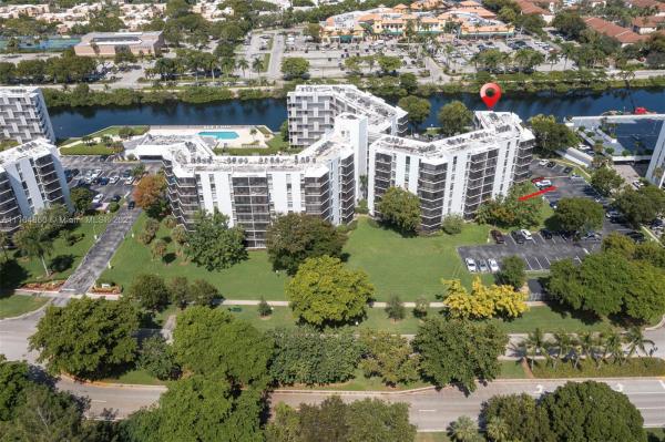 Ensenada, 3475 N Country Club Dr #305, Aventura, Florida 33180, image 2