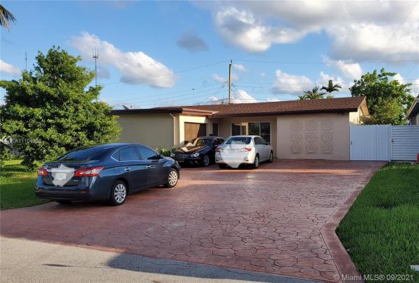 Miramar Isles, 6740 Rose Dr, Miramar, Florida 33023, image 2