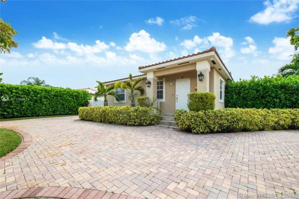 Alameda, 6486 SW 9th St, West Miami, Florida 33144, image 2