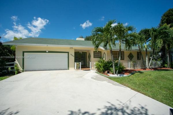 Green Glades South, 5921 SW 195th Ter, Southwest Ranches, Florida 33332, image 2