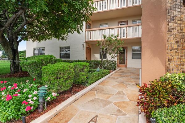 Newcastle At Century Village, 1020 Newcastle A, Boca Raton, Florida 33434, image 2