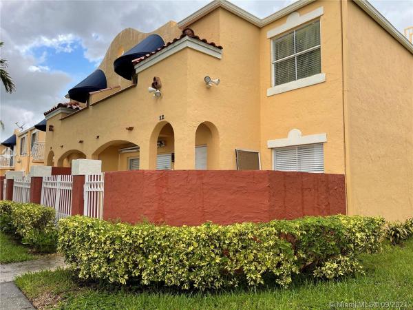 Gables Townhomes, 8530 NW 3rd Ln #412, Fountainebleau, Florida 33126, image 2