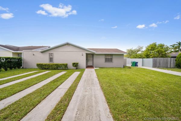 Sunset East Villas, 6810 SW 130th Ave #6810, Kendale Lakes, Florida 33183, image 2