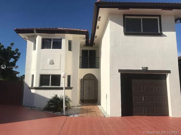 Laguna Ponds, 14113 SW 166th Ter, Richmond West, Florida 33177, image 2