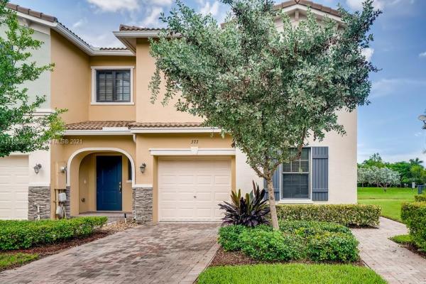 Champion Lakes, 377 NE 194th Ln, Ives Estates, Florida 33179, image 2