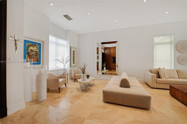 Valencia Townhomes, 550 Valencia Ave #1, Coral Gables, Florida 33134, image 2