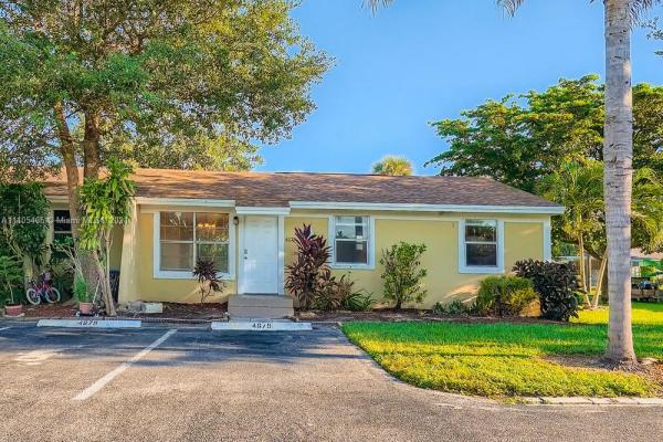 Marguerita Villas, 4679 Martha Louise Dr, West Palm Beach, Florida 33417, image 2