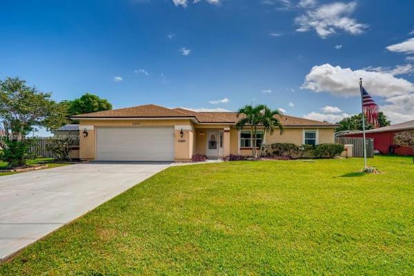 2301 SE Rock Spgs, Florida 34952, image 2