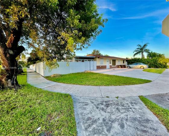 Carol City Gardens, 4581 NW 201st Ter, Miami Gardens, Florida 33055, image 2