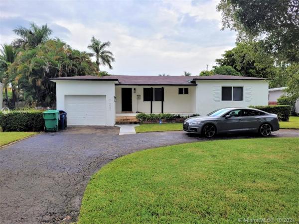 Biscayne Gardens, 13621 NE Miami Ct, Golden Glades, Florida 33161, image 2