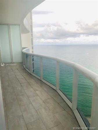 Tdr Tower 2, 15901 Collins Ave #2407, Sunny Isles Beach, Florida 33160, image 2