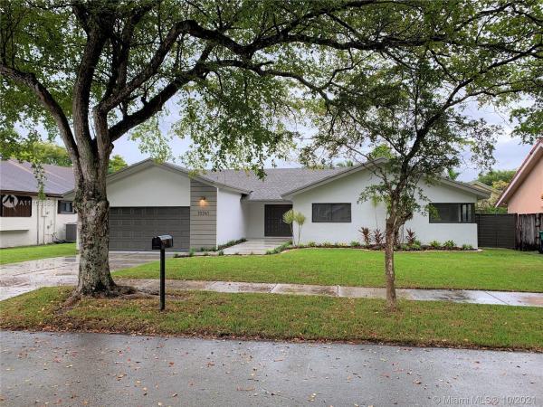 Kendale Country Club Estates, 10241 SW 91st St, Kendall, Florida 33176, image 2