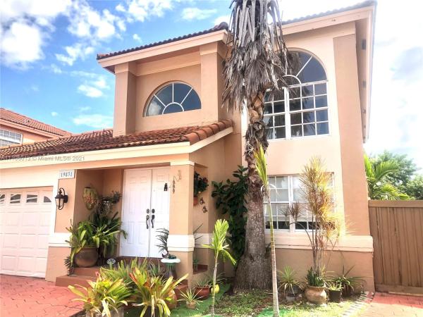 Marbella Park, 19831 NW 86th Ct, Hialeah, Florida 33015, image 2