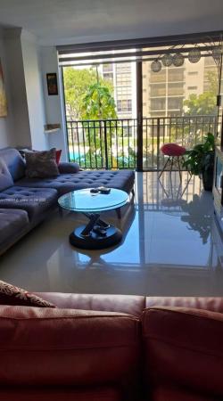 Plaza Of The Americas, 16919 N Bay Rd #304, Sunny Isles Beach, Florida 33160, image 1
