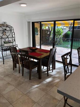 Loch Lomond East, 15903 Kingsmoor Way #15903, Miami Lakes, Florida 33014, image 2