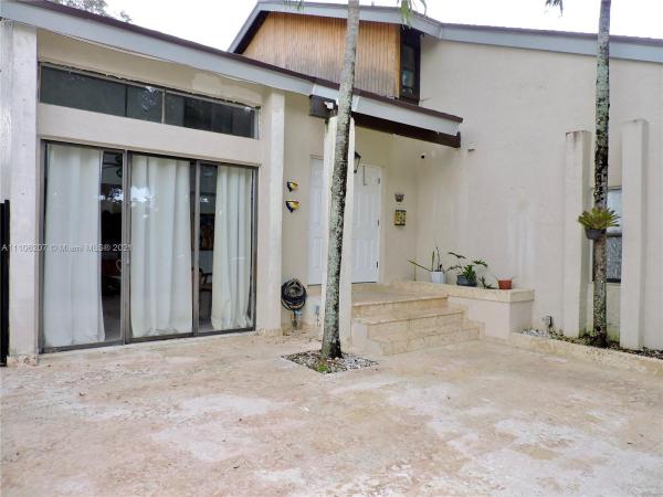 The Crossings, 10911 SW 134th Pl, The Crossings, Florida 33186, image 2