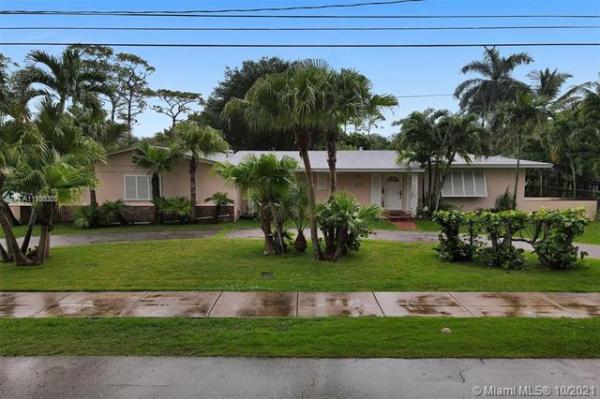 Beverly Hills, 5647 SW 69th Ave, Glenvar Heights, Florida 33143, image 2