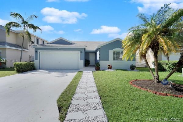 Stoneybrook At Country Walk, 13774 SW 144th Ter, Country Walk, Florida 33186, image 2
