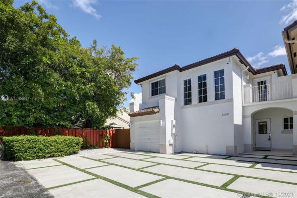 8659 SW 159th Pl, Unincorporated Dade County, Florida 33193, image 2