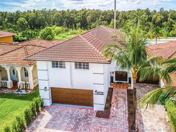 3442 SW 156th Ct, Unincorporated Dade County, Florida 33185, image 2