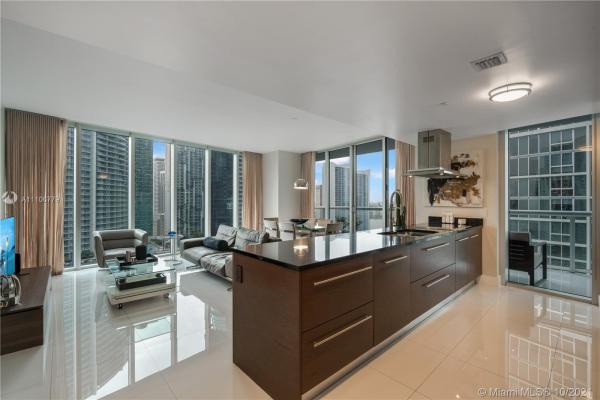 Icon Brickell Tower 3, 485 Brickell Ave #2502, Miami, Florida 33131, image 2