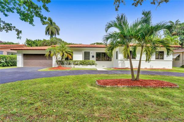 Coral Gables Country Club, 1549 Saragossa Ave, Coral Gables, Florida 33134, image 2